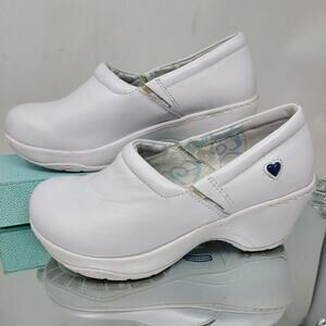 Nurse Mates Women's Bryar Nursing Clog White Size 6.5M 251304 Worn only 1x